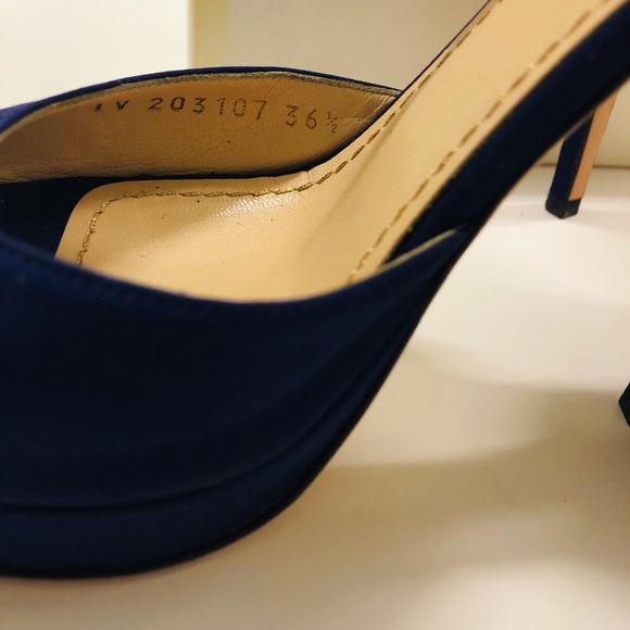 YSL AUTHENTIC HEELS - Picture 2 of 4